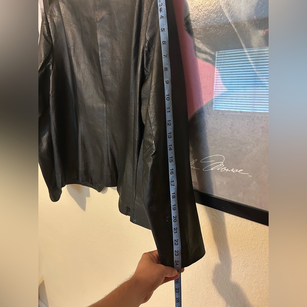 Leather jacket - Picture 7 of 8